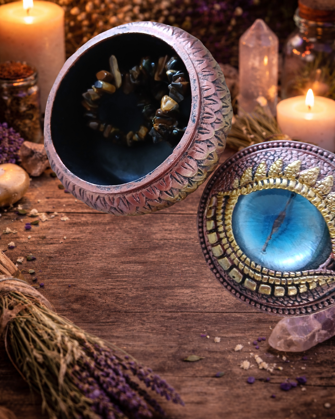 Red & Gold Dragon Eye Storage Box & Tiger's Eye Crystal Chip Bracelet